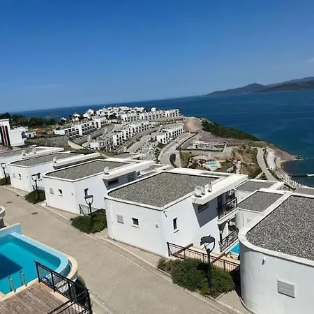 Βίλα 4+1 With Private Pool And Garage