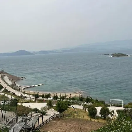 Βίλα 4+1 With Private Pool And Garage Milas