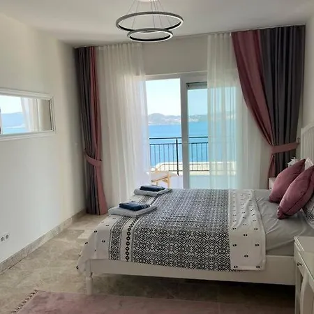 Villa 4+1 With Private Pool And Garage *