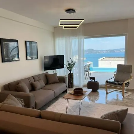 4+1 With Private Pool And Garage Villa *